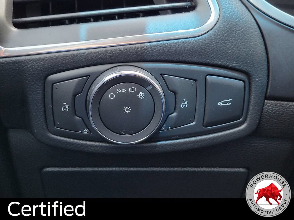 Certified 2018 Ford Edge Titanium FWD image 27