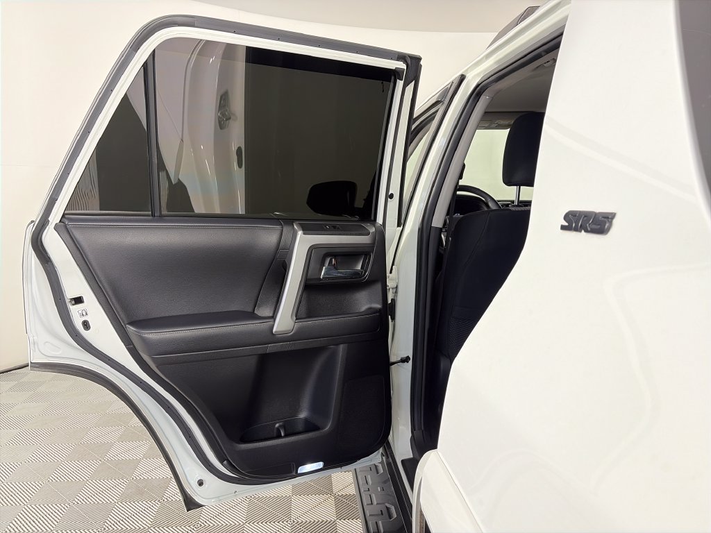 Used 2020 Toyota 4Runner 4WD image 12