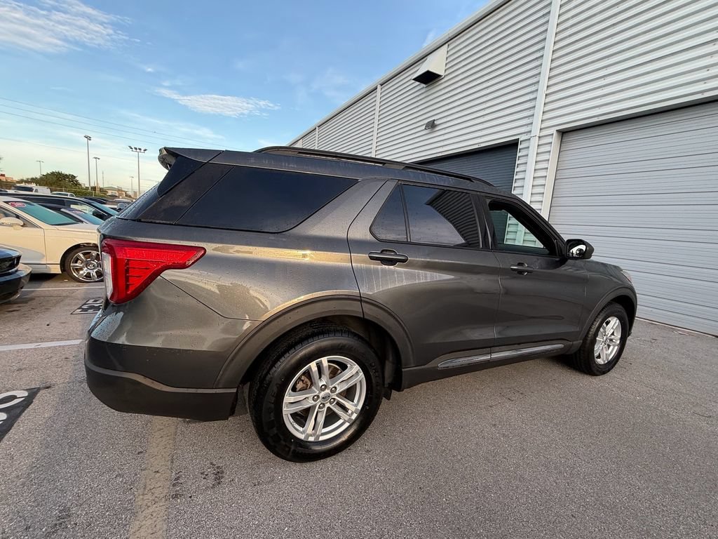 Certified 2020 Ford Explorer XLT w/ Equipment Group 202A AWD/4WD image 7