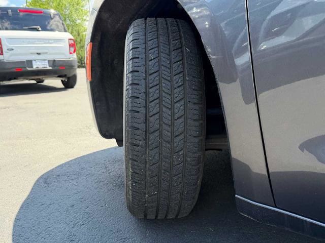Used 2023 Chrysler Pacifica Touring-L FWD image 29