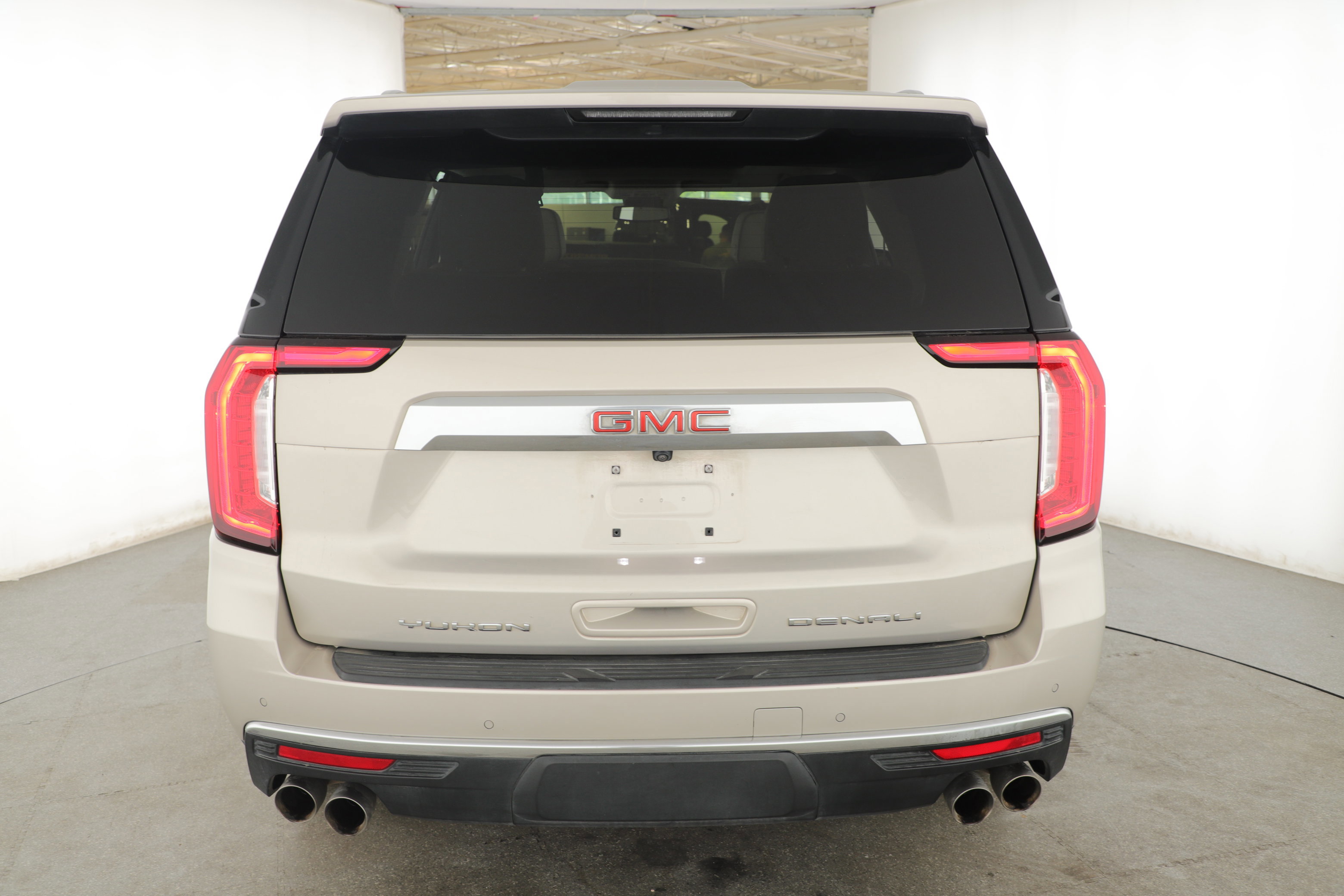 Used 2023 GMC Yukon Denali w/ Max Trailering Package image 2