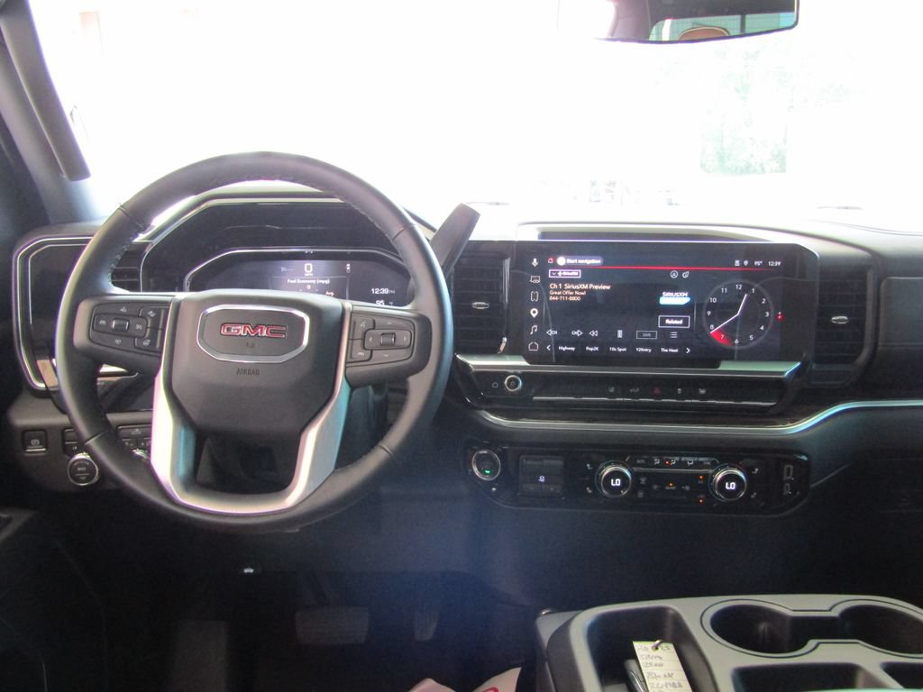 Used 2025 GMC Sierra 2500 SLE w/ SLE Value Package; AWD/4WD image 5