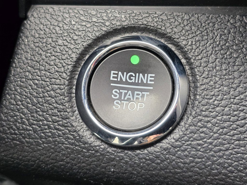 Certified 2018 Ford F150 Platinum w/ Technology Package image 21