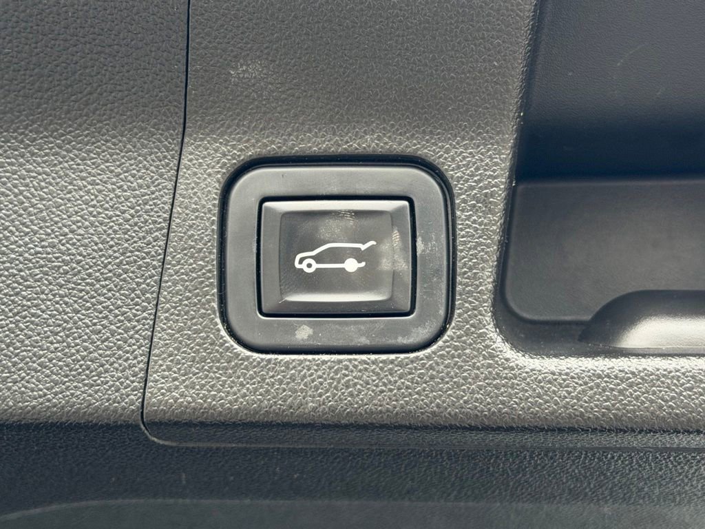 Used 2018 GMC Acadia SLT FWD image 15