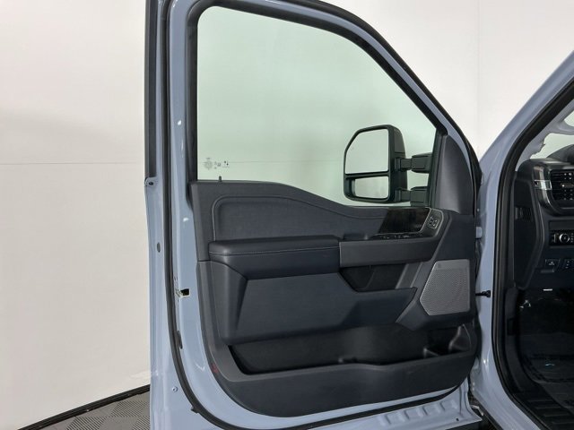 Certified 2025 Ford F450 Lariat w/ FX4 Off-Road Package image 15