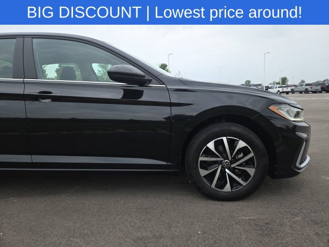 Used 2025 Volkswagen Jetta S FWD image 4