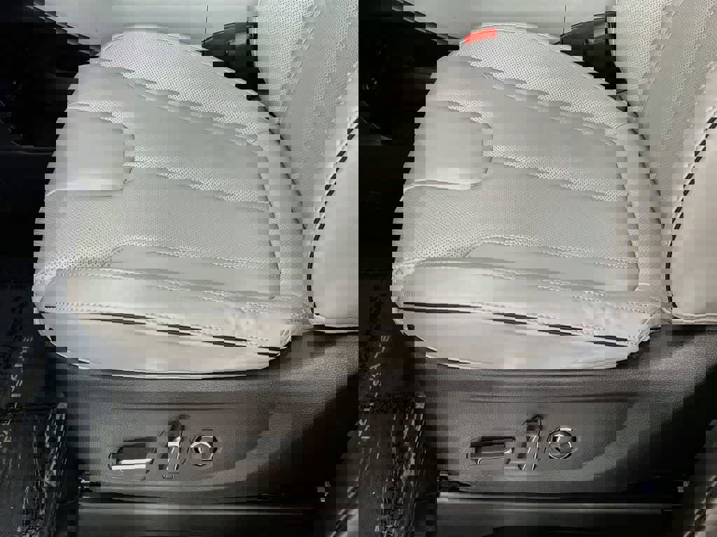 Used 2023 Hyundai Palisade SEL w/ Cargo Package FWD image 28