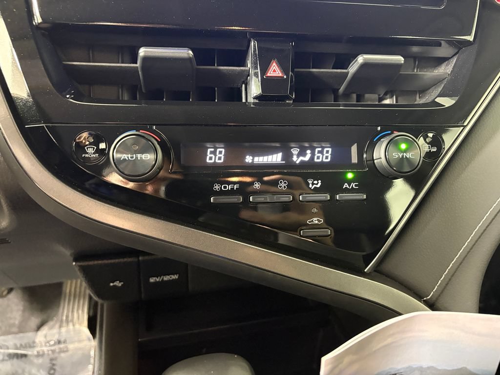 Used 2024 Toyota Camry SE FWD image 20