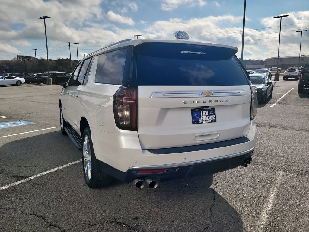 Used 2023 Chevrolet Suburban High Country image 5