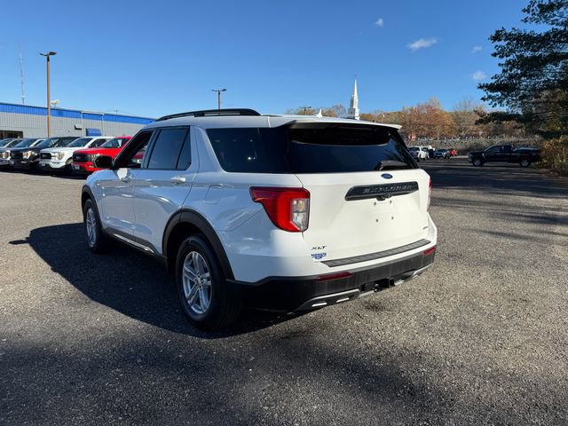 Certified 2022 Ford Explorer XLT w/ Equipment Group 202A image 8