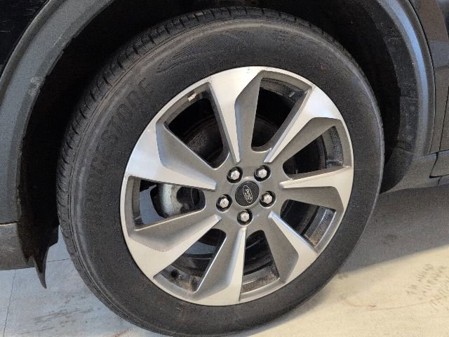 Certified 2023 Ford Escape Platinum AWD/4WD image 9