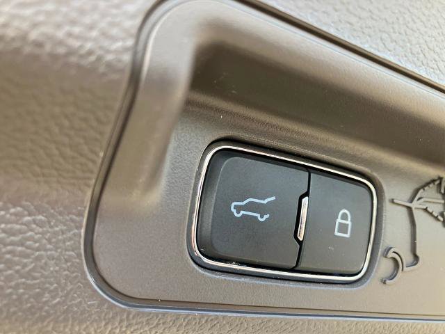 Certified 2023 Ford Explorer Platinum w/ Premium Technology Package AWD/4WD image 18