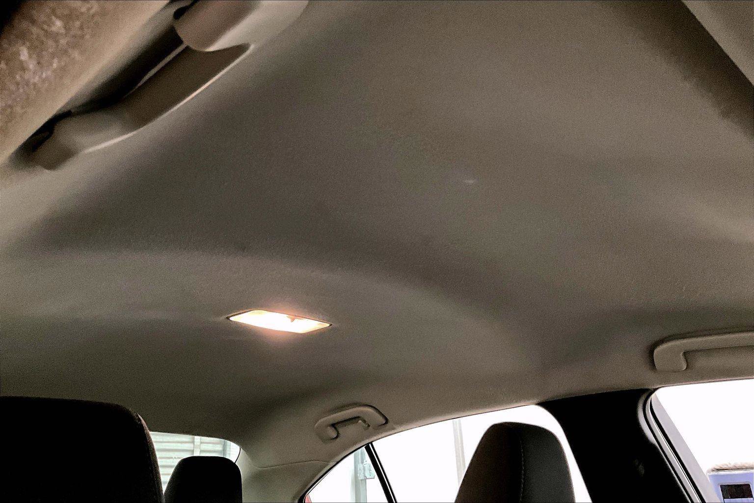 Used 2021 Toyota Corolla LE image 21