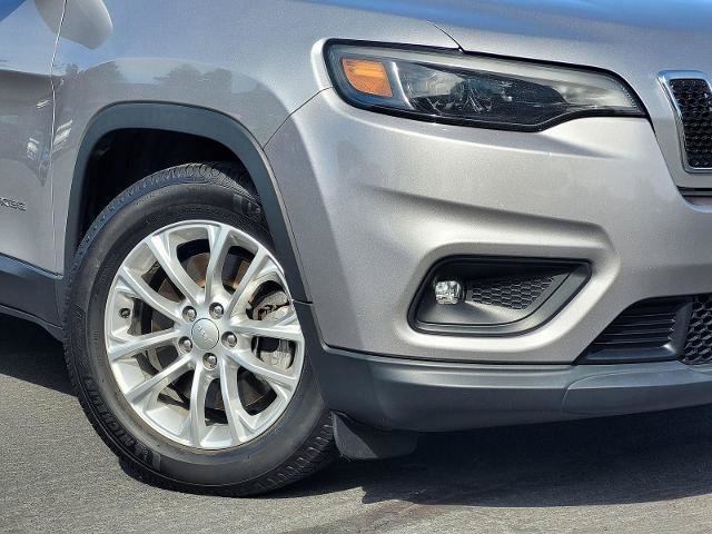 Used 2019 Jeep Cherokee Latitude w/ Popular Appearance Group FWD image 11