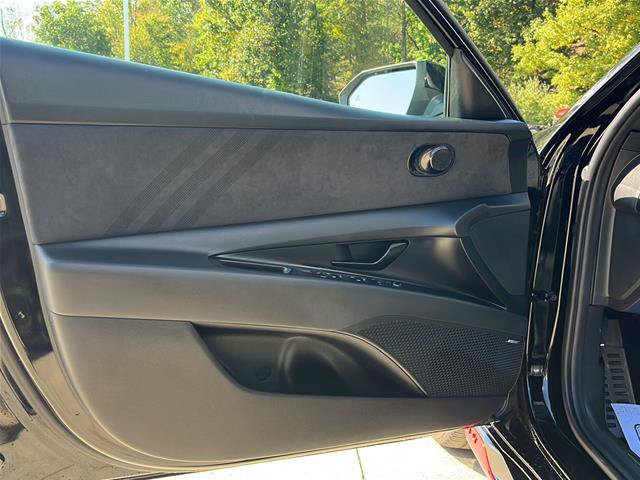 Used 2025 Hyundai Elantra N w/ Cargo Package FWD image 9