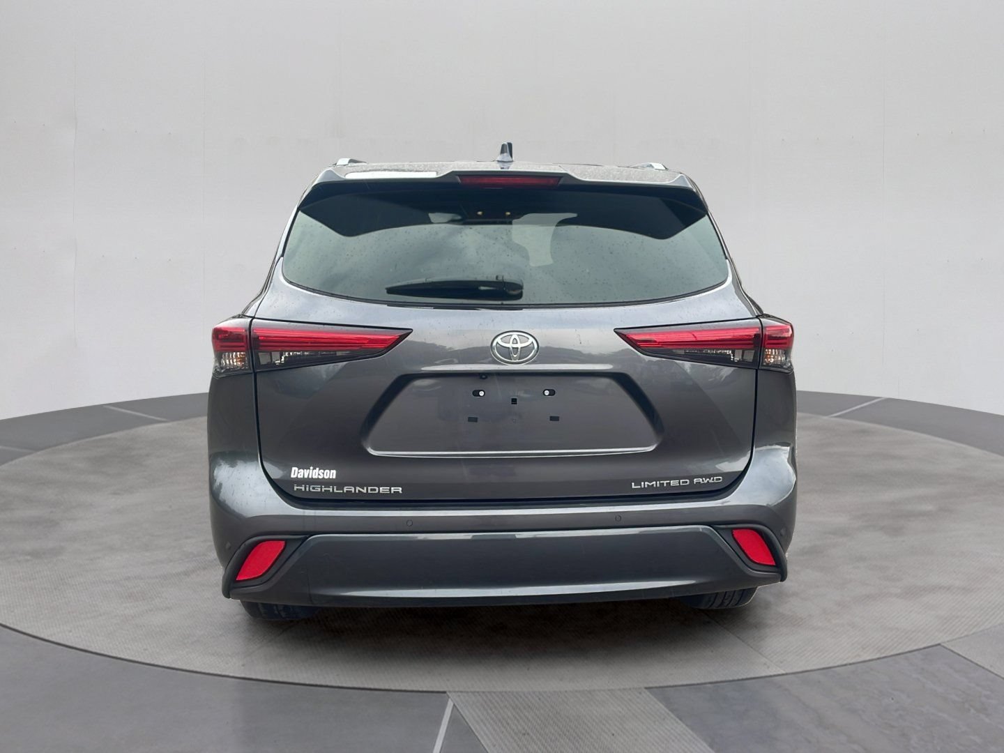 Used 2023 Toyota Highlander Limited AWD/4WD image 6