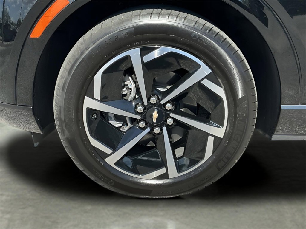 Used 2025 Chevrolet Equinox EV LT image 30