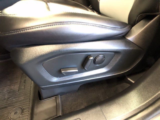Certified 2022 Ford Explorer XLT w/ Equipment Group 202A AWD/4WD image 11