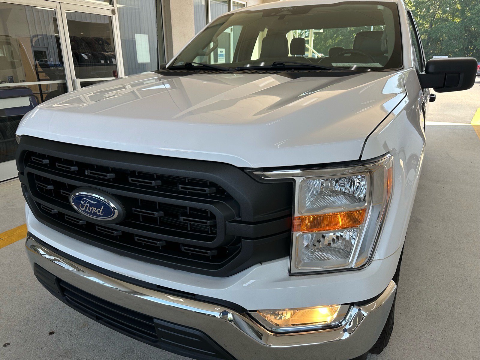 Certified 2022 Ford F150 XL w/ Trailer Tow Package RWD image 2