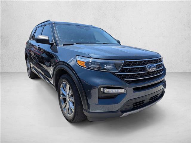 Certified 2023 Ford Explorer XLT w/ Equipment Group 202A AWD/4WD image 3