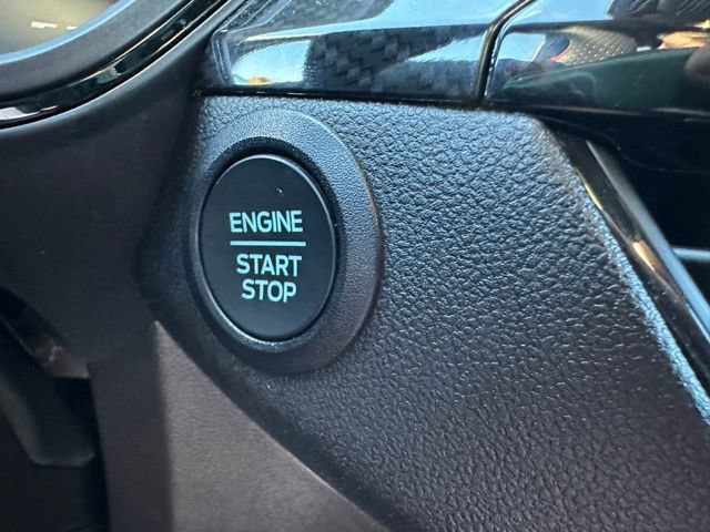 Certified 2025 Ford Escape ST-Line AWD/4WD image 17