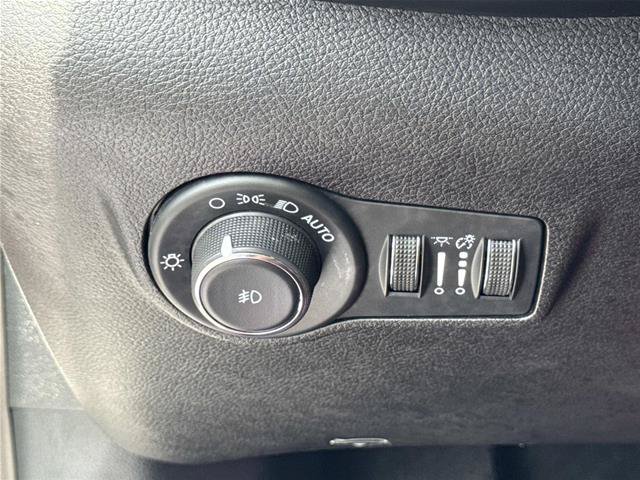 Used 2024 Jeep Compass Limited AWD/4WD image 17