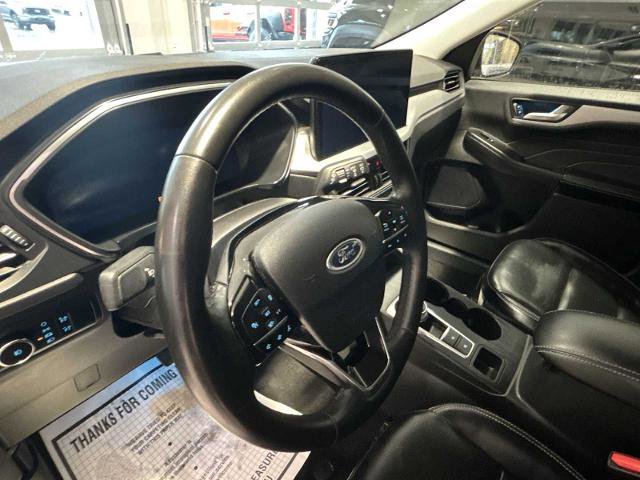 Certified 2024 Ford Escape Platinum AWD/4WD image 9