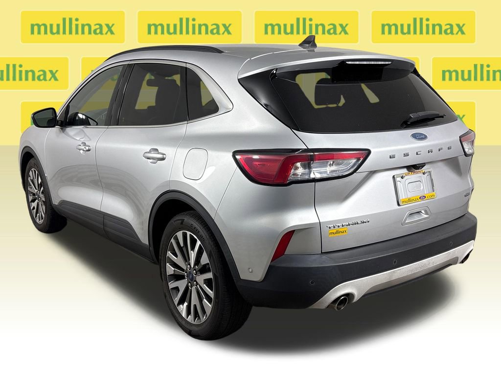 Certified 2020 Ford Escape Titanium FWD image 8