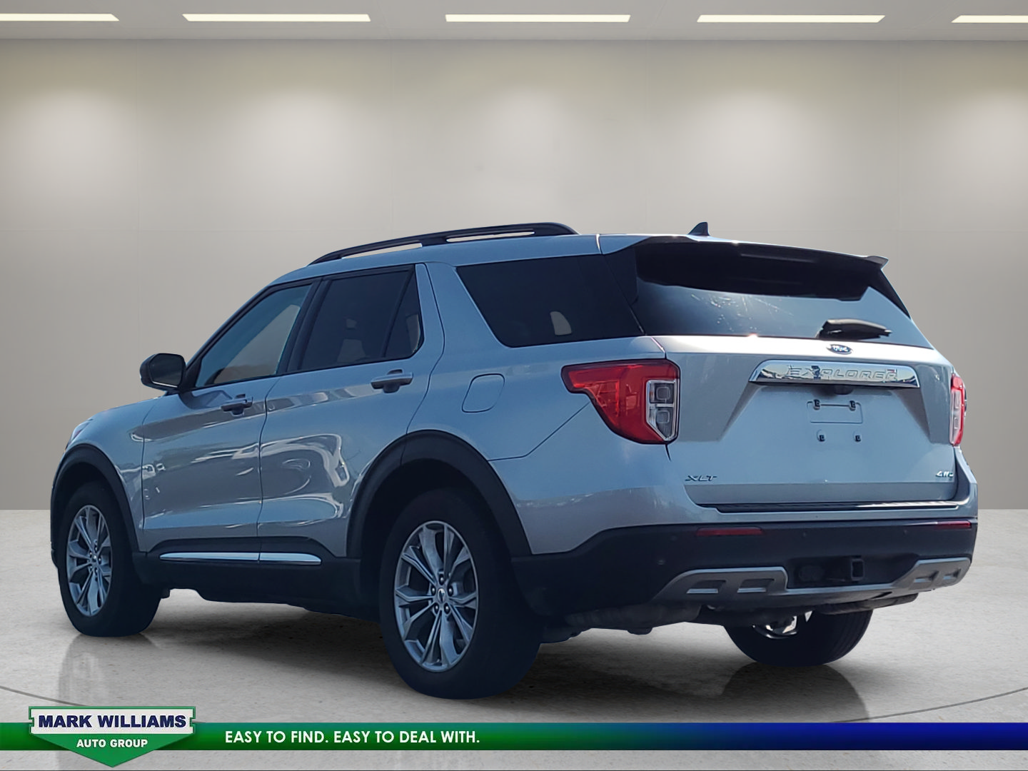 Certified 2023 Ford Explorer XLT w/ Equipment Group 202A AWD/4WD image 6