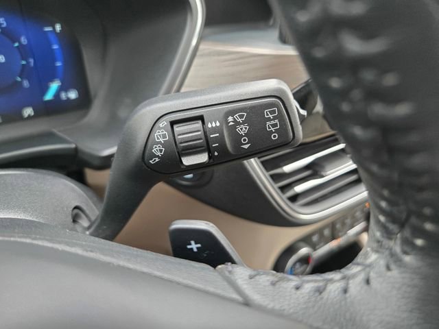 Certified 2020 Ford Escape Titanium AWD/4WD image 21
