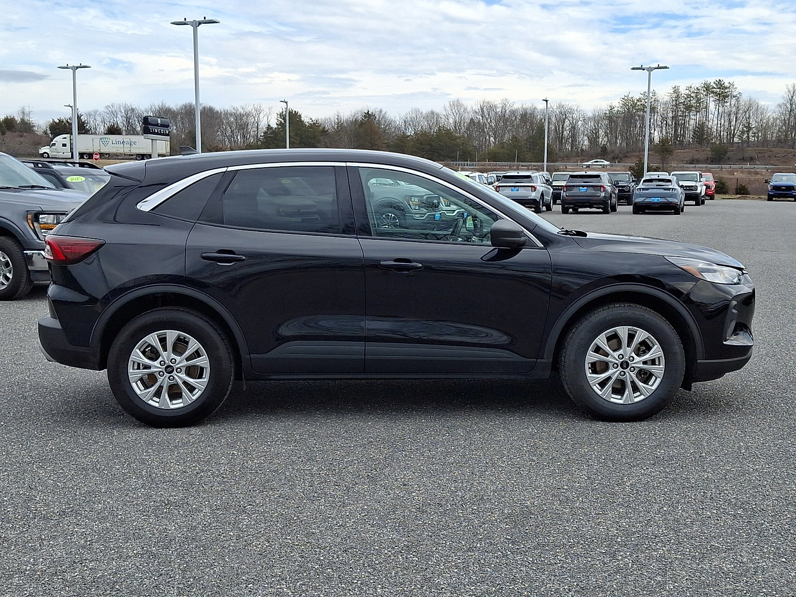 Certified 2023 Ford Escape Active image 5