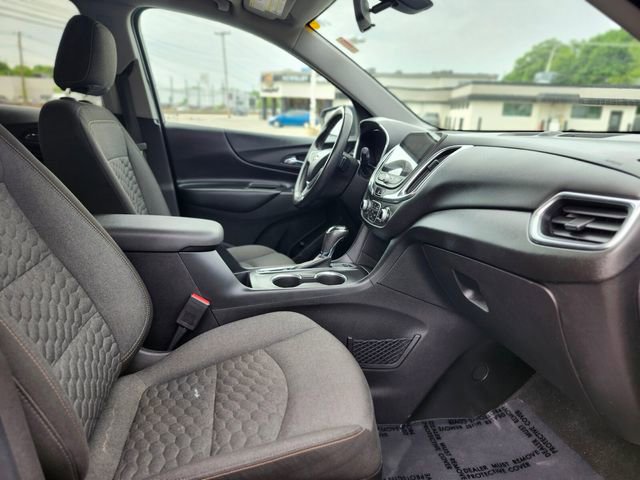 Used 2018 Chevrolet Equinox LT w/ Sun & Infotainment Package AWD/4WD image 11