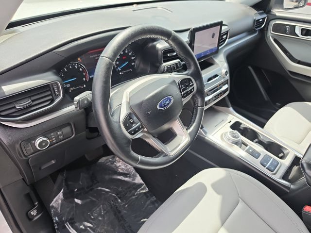Certified 2021 Ford Explorer XLT w/ Equipment Group 202A RWD image 20