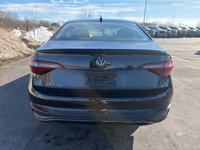 Used 2024 Volkswagen Jetta S image 3