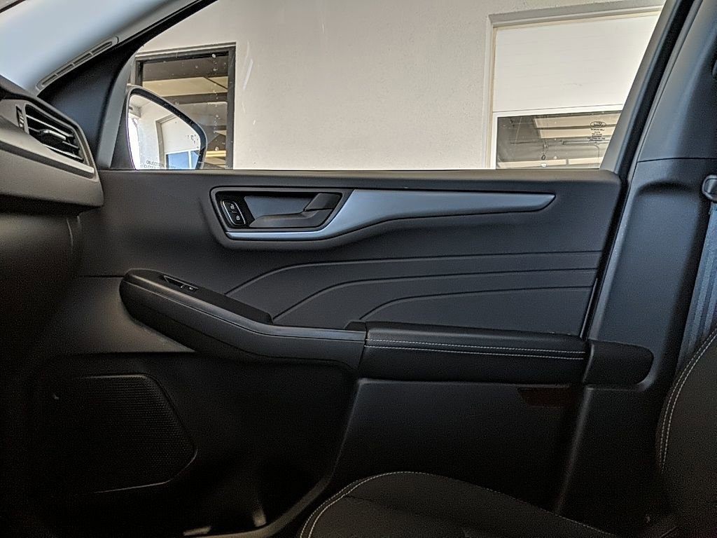 Certified 2025 Ford Escape Active image 22