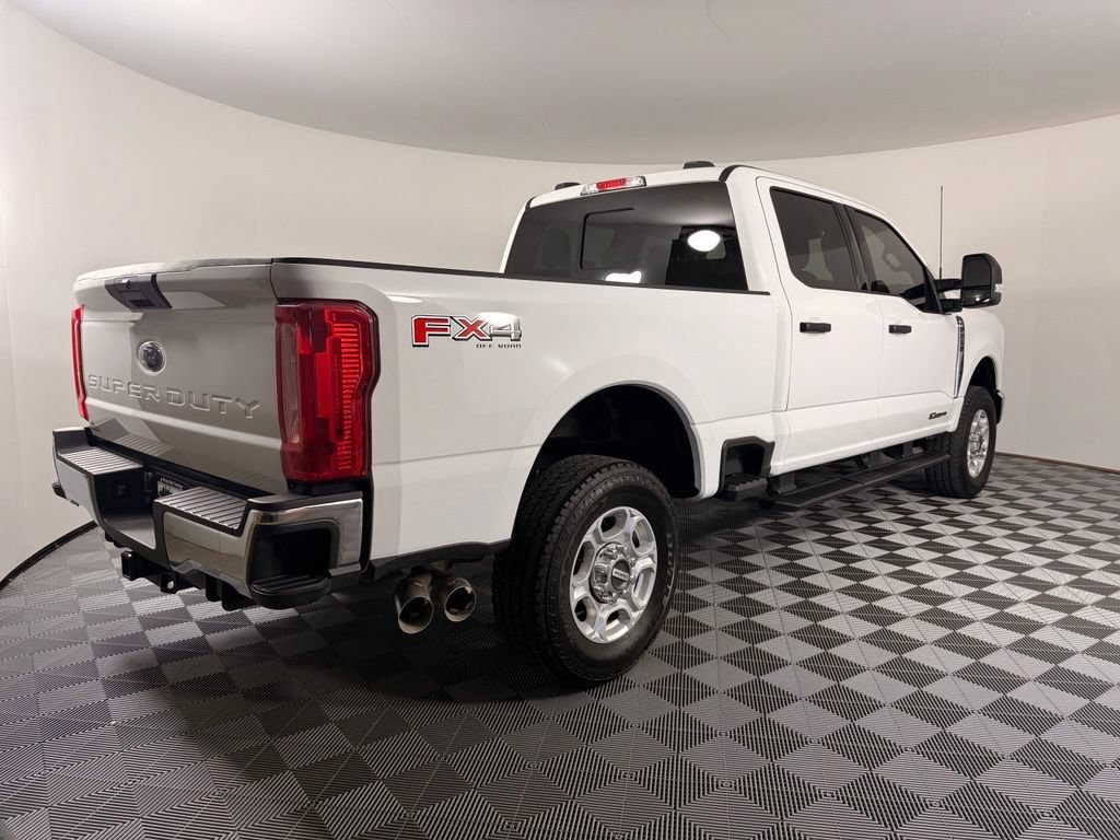 Certified 2025 Ford F250 XLT w/ FX4 Off-Road Package AWD/4WD image 9