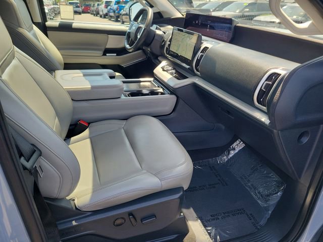 Certified 2025 Ford Expedition Max Active AWD/4WD image 17