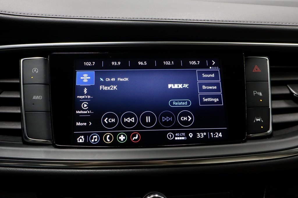 Used 2023 Buick Enclave Essence w/ Experience Buick Package image 3