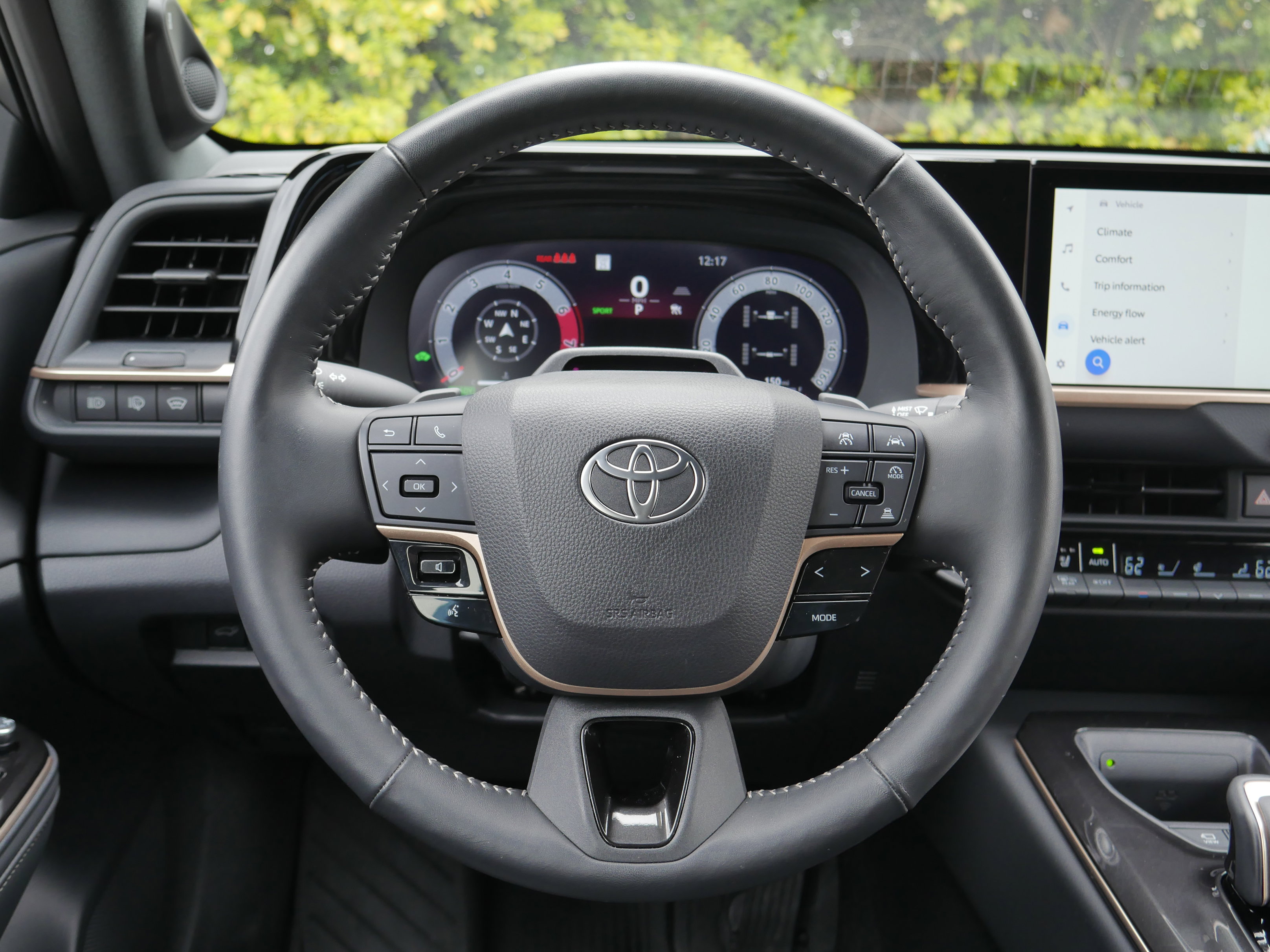 Used 2025 Toyota Crown Signia w/ Advanced Technology Package image 7