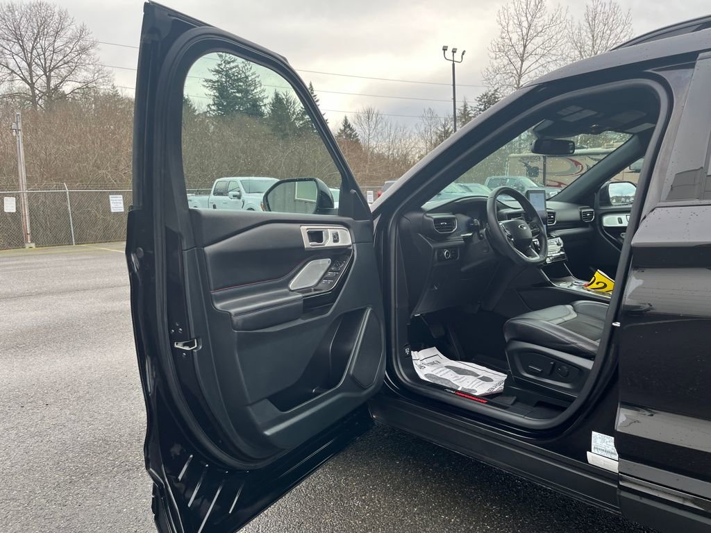 Certified 2024 Ford Explorer ST w/ Technology Package image 14