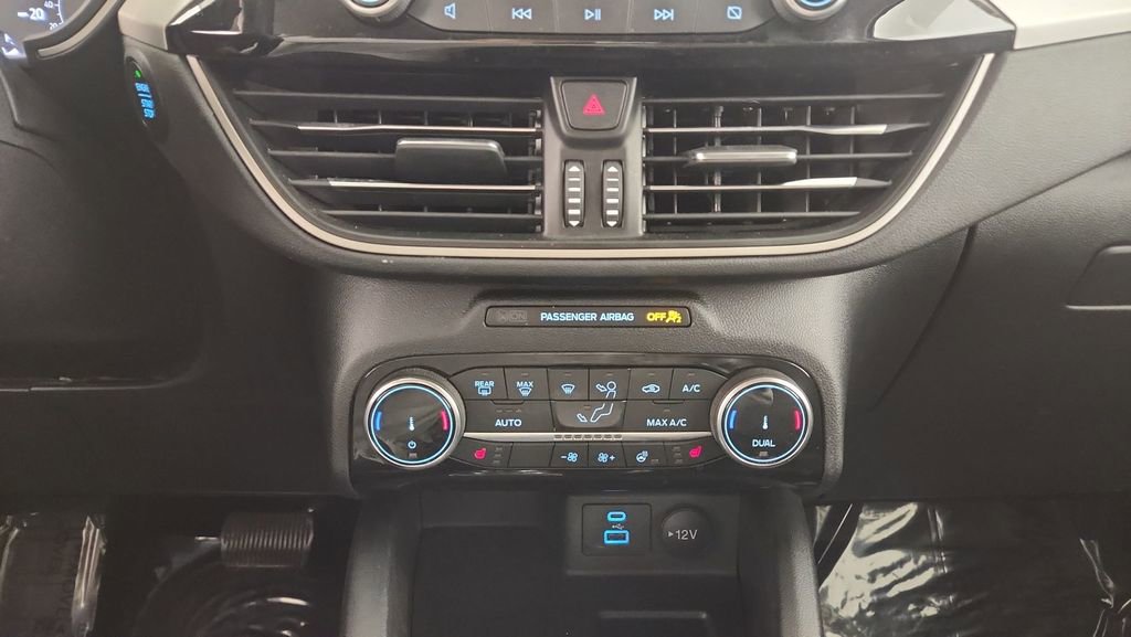 Certified 2022 Ford Escape SEL image 17