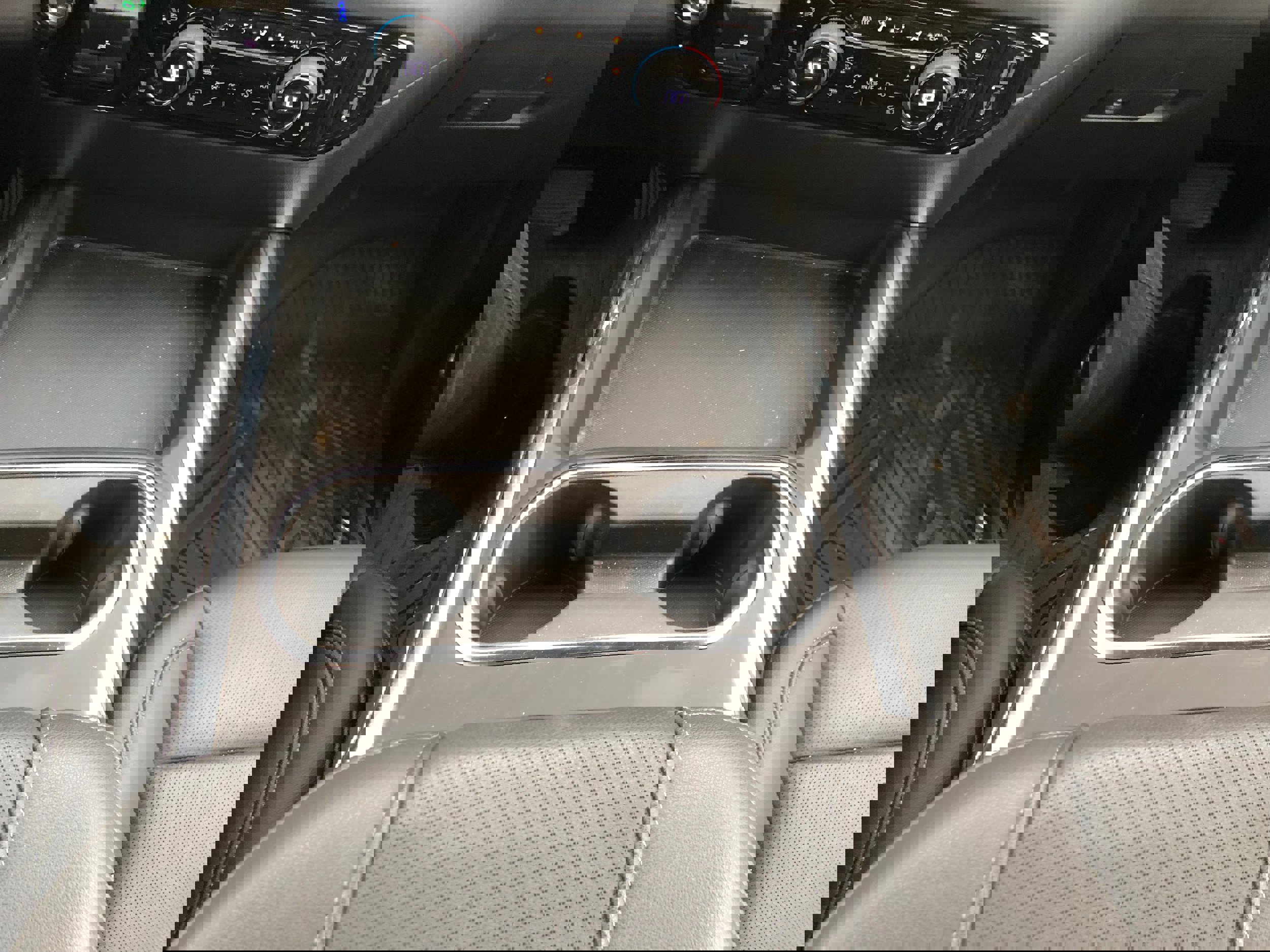 Used 2025 Chevrolet Silverado 3500 LTZ image 12