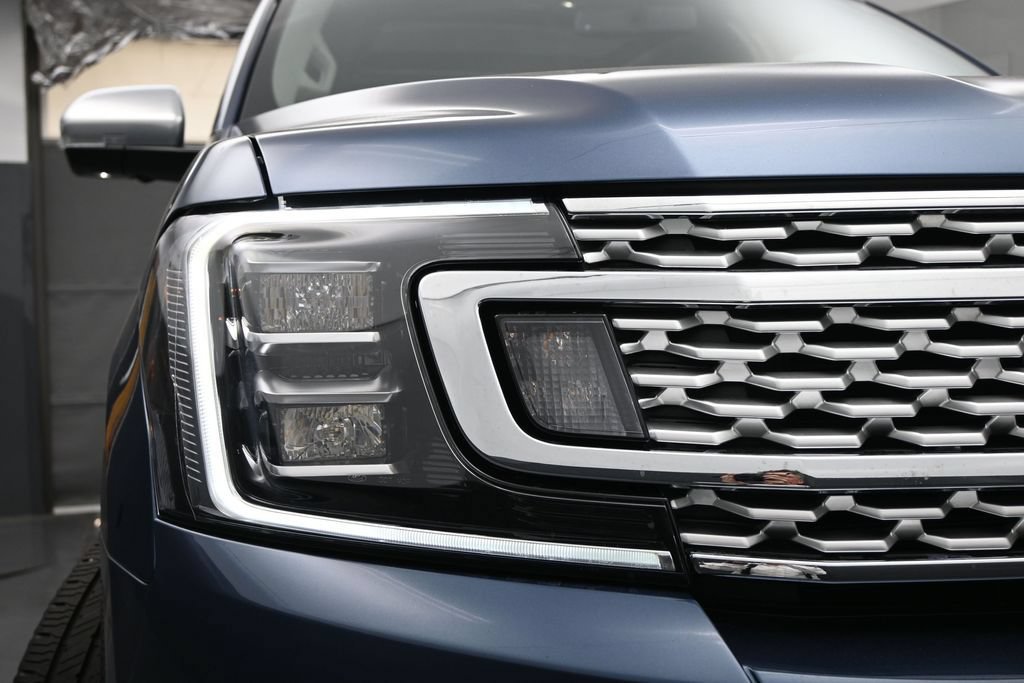 Certified 2020 Ford Expedition Platinum AWD/4WD image 3
