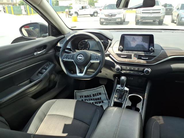 Used 2024 Nissan Altima 2.5 SV FWD image 18