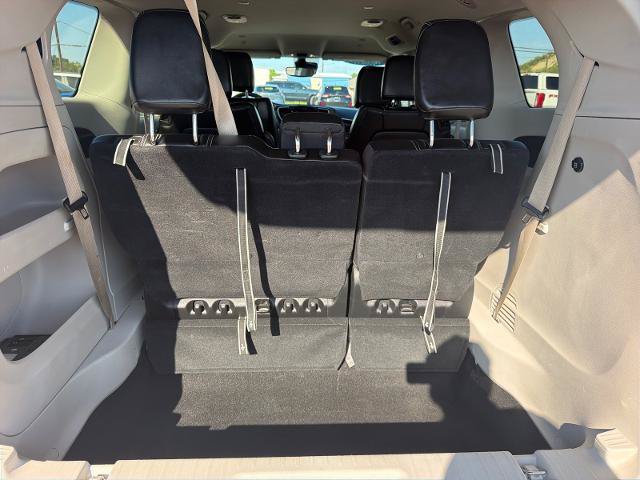 Used 2024 Chrysler Pacifica Touring-L FWD image 38