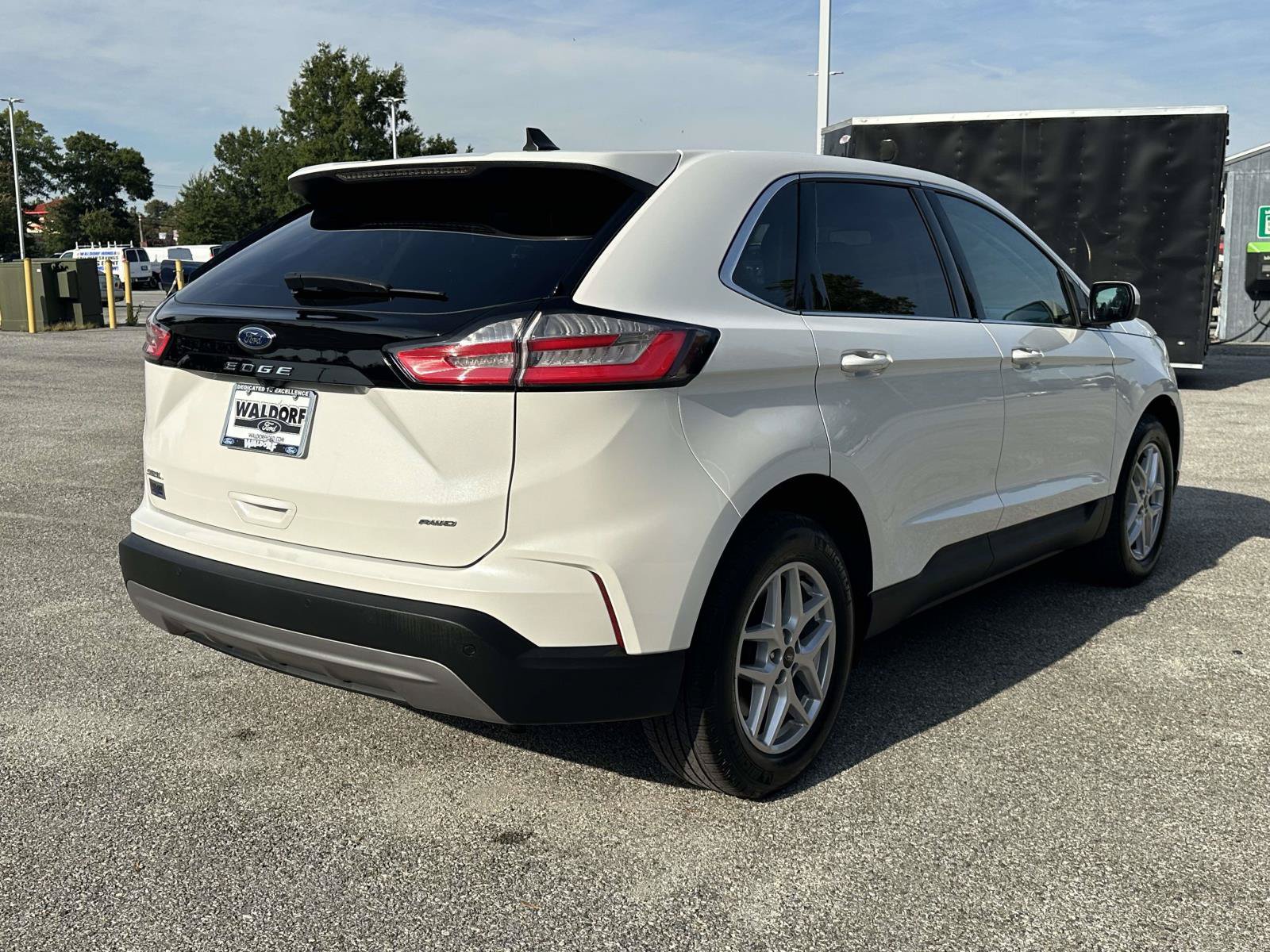 Certified 2024 Ford Edge SEL w/ Convenience Package AWD/4WD image 6