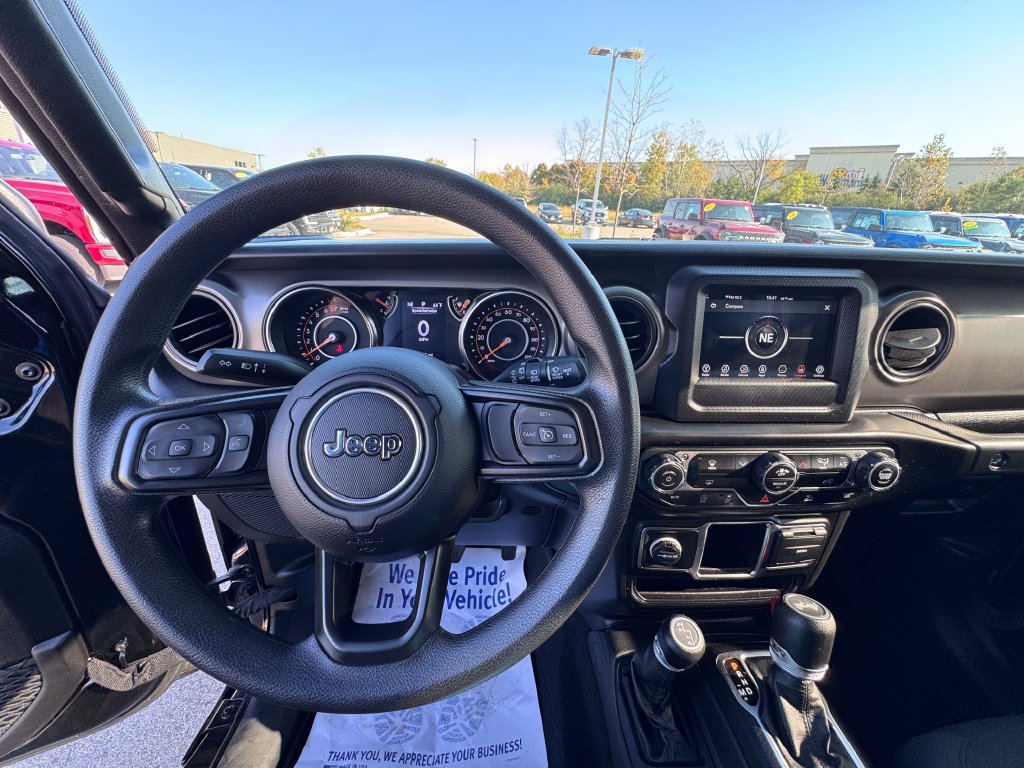 Used 2022 Jeep Wrangler Unlimited Sport AWD/4WD image 9