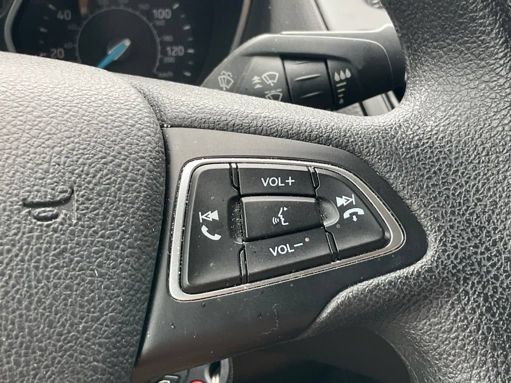 Certified 2017 Ford Focus SE FWD image 6
