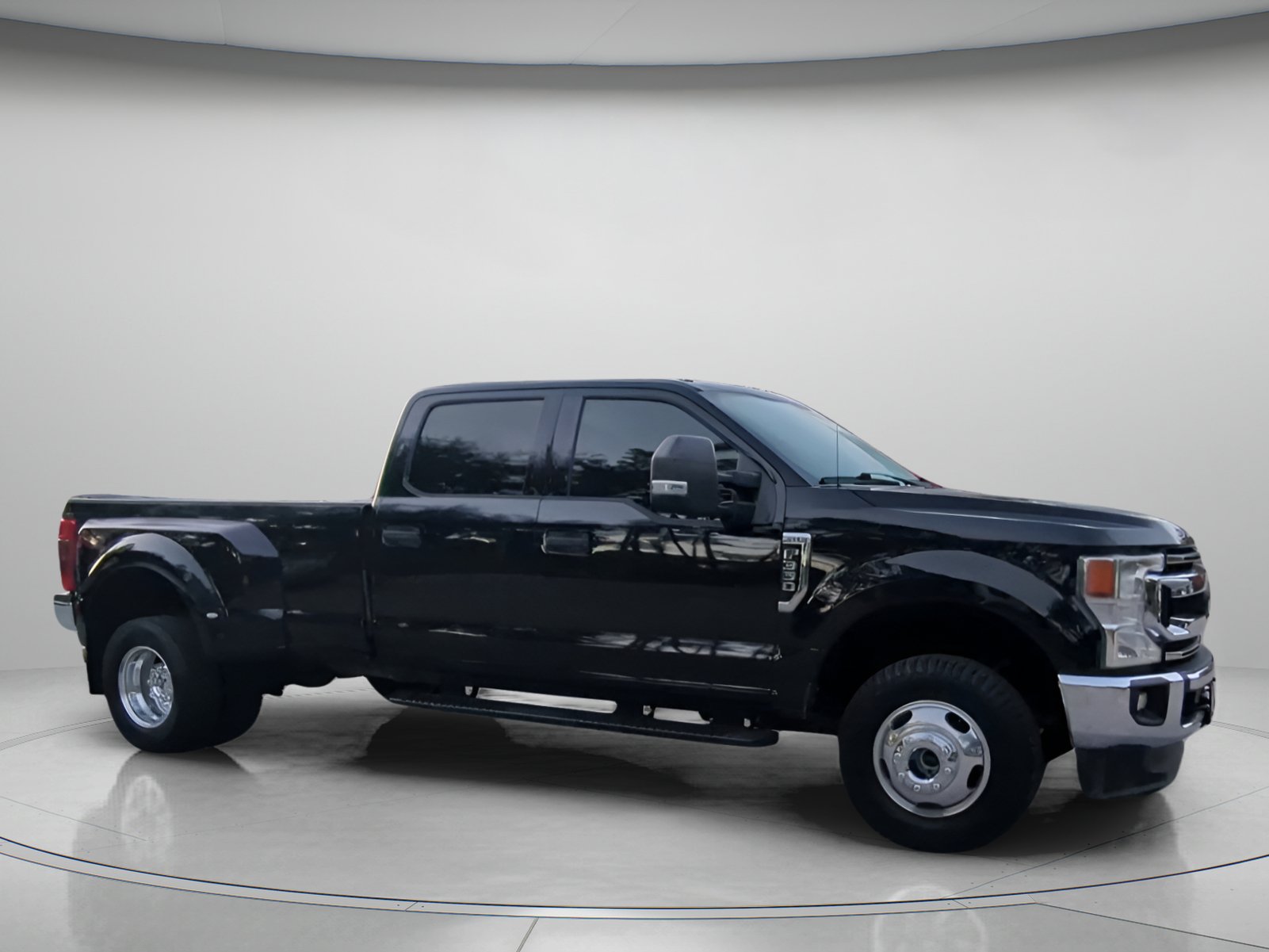 Certified 2020 Ford F350 XLT w/ XLT Value Package AWD/4WD image 34