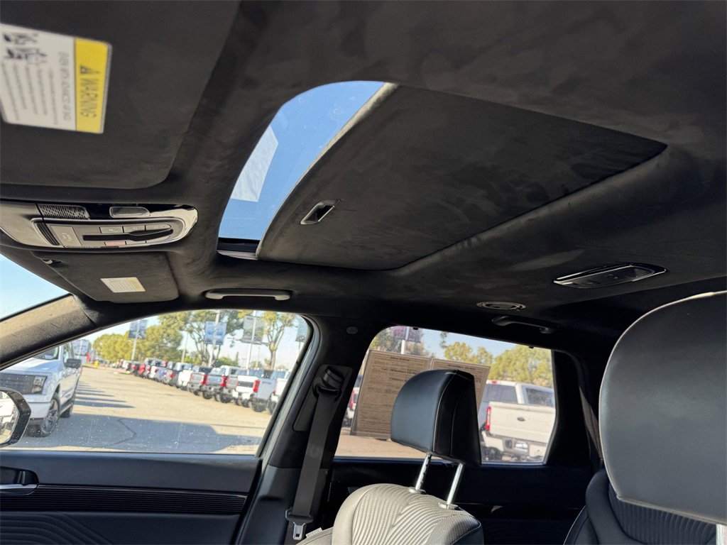 Used 2023 Hyundai Palisade Calligraphy image 13